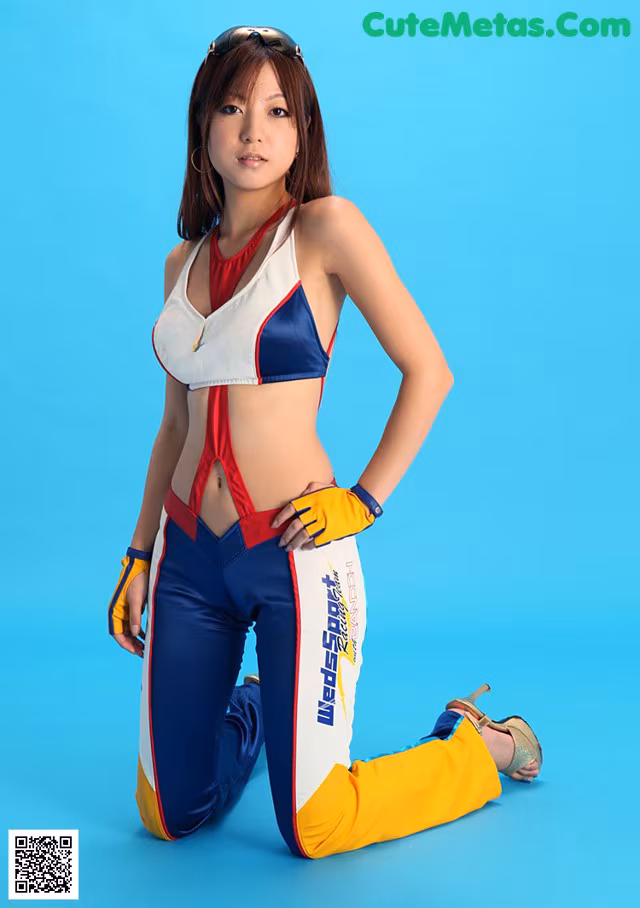 Kaori Yokoyama - Waitress Cuban Porn